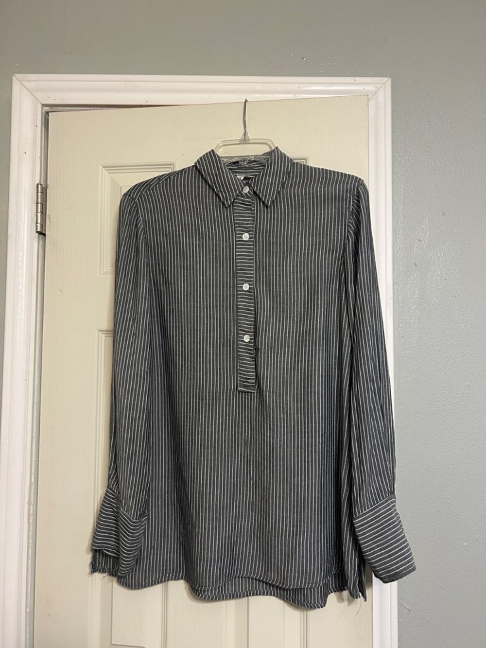 Max Studio grayish black white stripe blouse